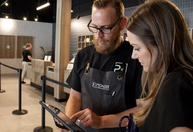 cannabis dispensary staff cannabis dispensary staff